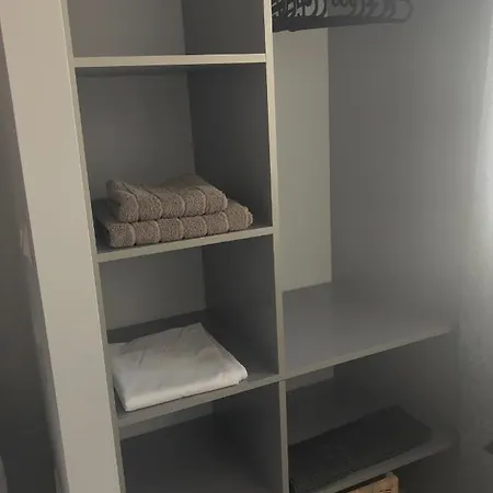 Apartment Angel *